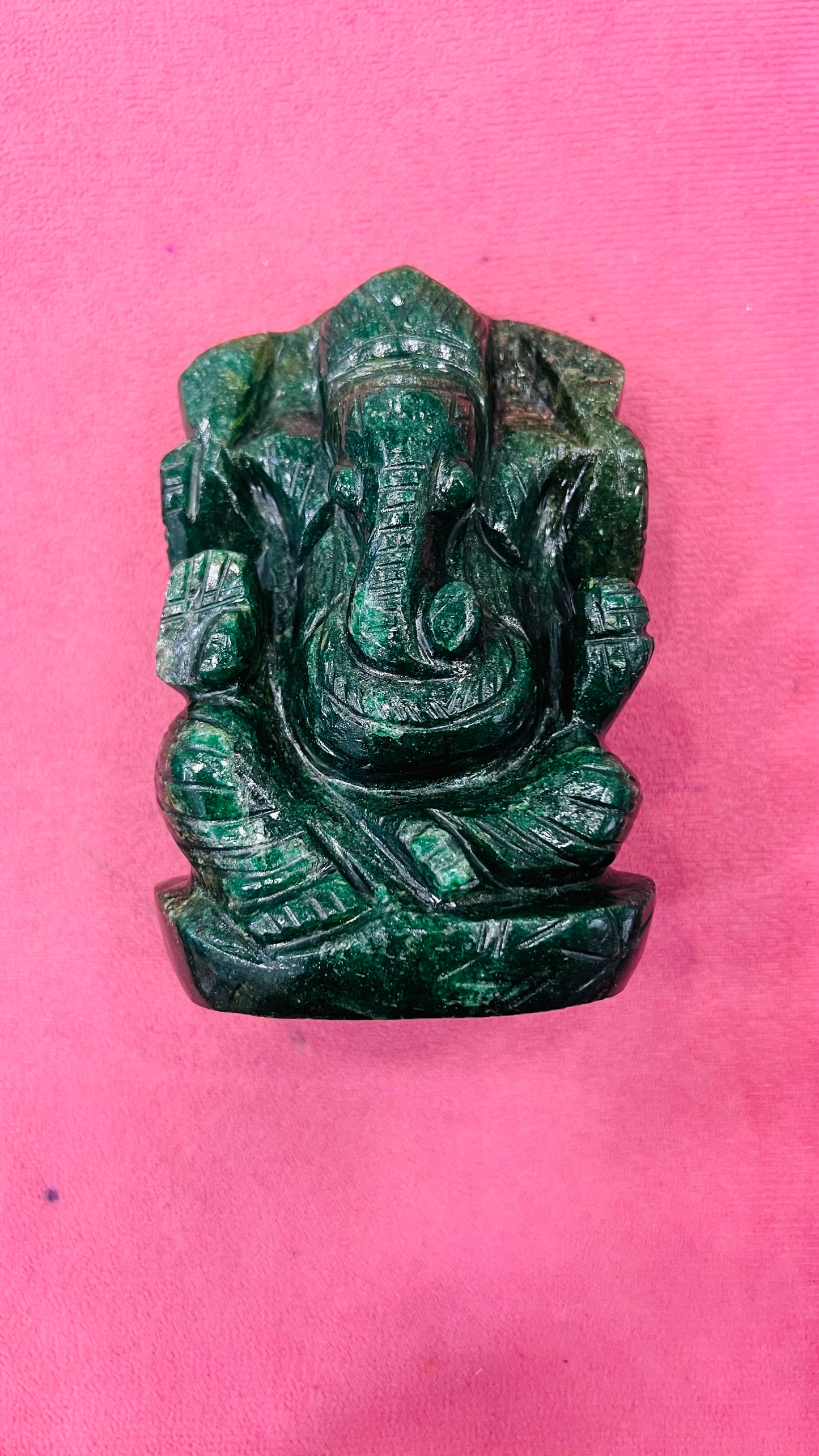 Natural Margaj Panna Ganesh idol